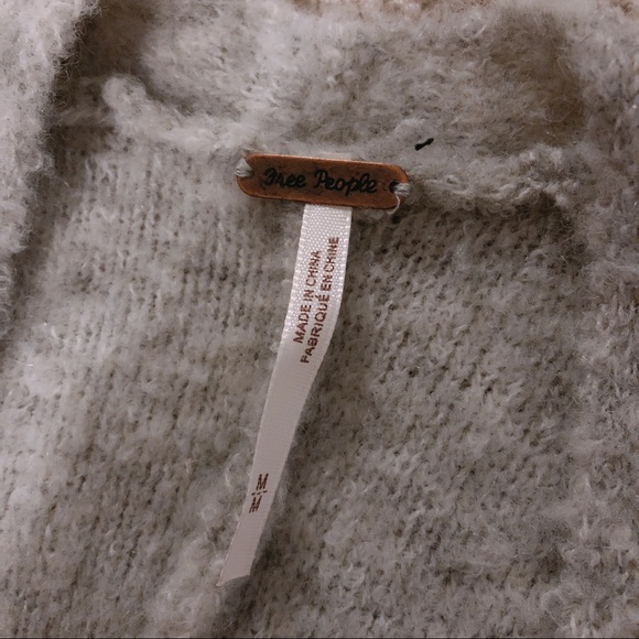 TRADED: 🎉HP 12/28/18💕🎀 Grey Phantom Cardigan - Picture 5 of 8